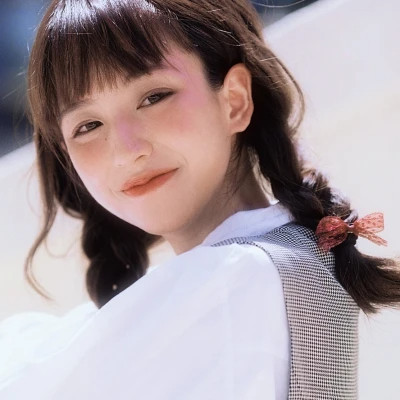 韶关伴游女生郑晓晴的资料