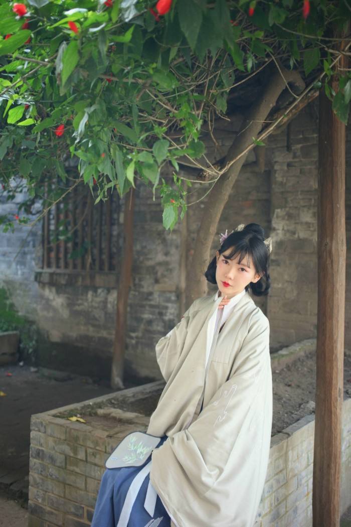 中山汉服模特兼职(兼职汉服街拍模特是实的吗)